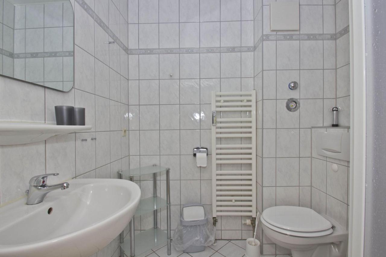 Balkon, Gratis Nutzung Vom Ahoi Erlebnisbad Und Sauna In Sellin - Appartemenmt Nordwind Baabe Exterior foto